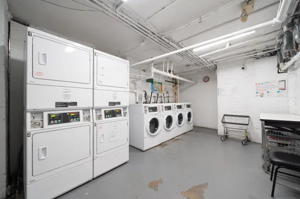 $1,800 | 429 Fairmount Avenue, Unit 407, Jersey City, NJ 07306