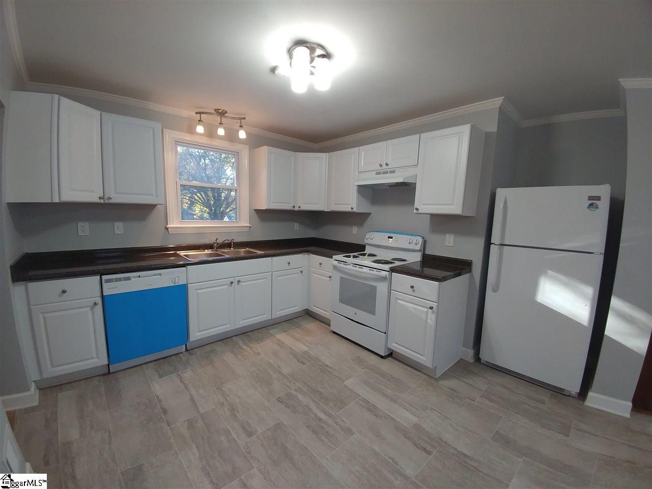 109 Stratford Road Greenville, SC 29605 - Photo 3 of 21 Gallery Image 3