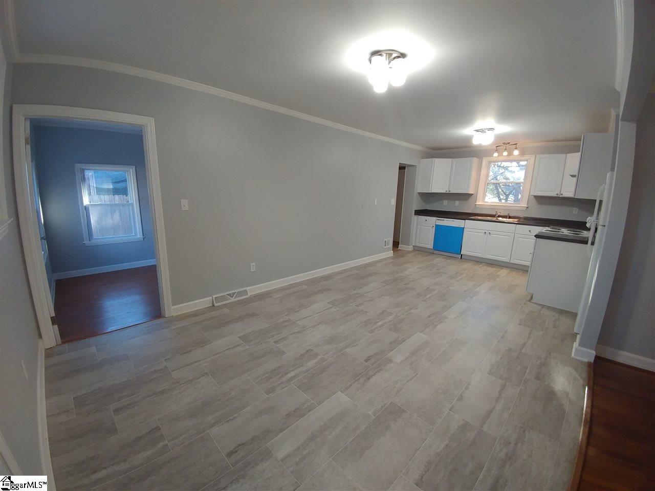 109 Stratford Road Greenville, SC 29605 - Photo 4 of 21 Gallery Image 4