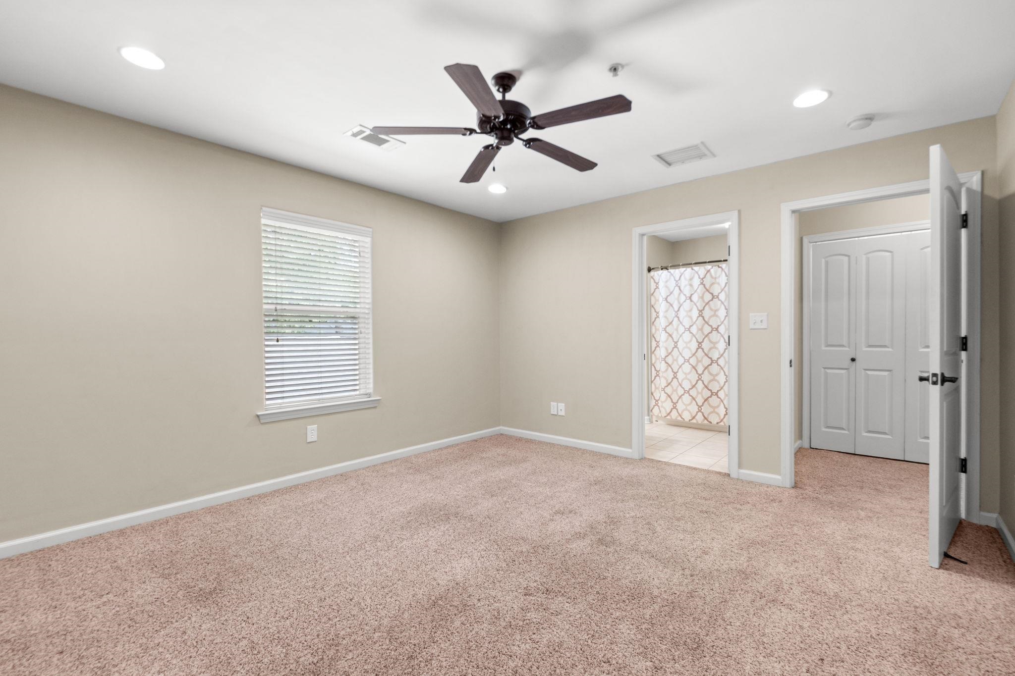 2275 McVay Road, Unit 2275 Germantown, TN 38138 - Photo 22 of 40 an empty room with closet and windows