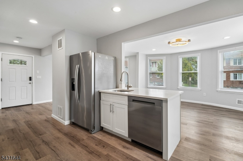 49 Blaine Street Millburn, NJ 07041 - Photo 14 of 32