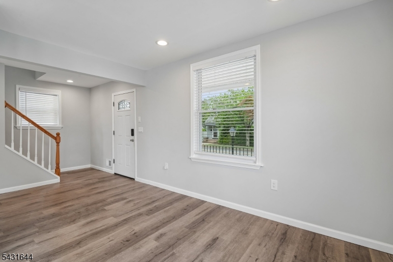 49 Blaine Street Millburn, NJ 07041 - Photo 6 of 32