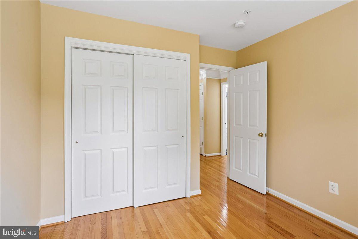 2943 St Helen Circle Silver Spring, MD 20906 - Photo 22 of 40 Bright and inviting room with charm.
