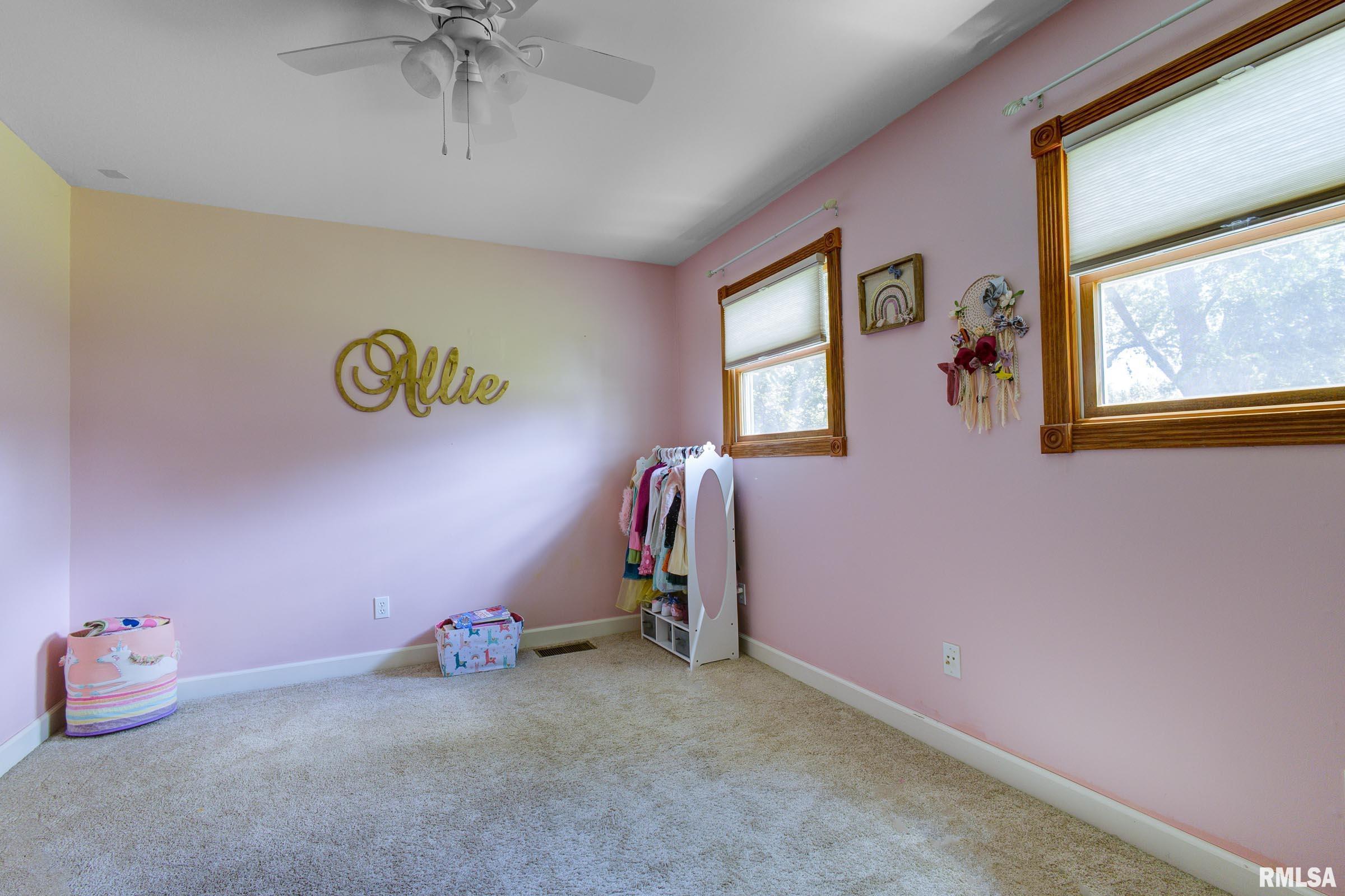 319 Robin Road Macomb, IL 61455 - Photo 21 of 34