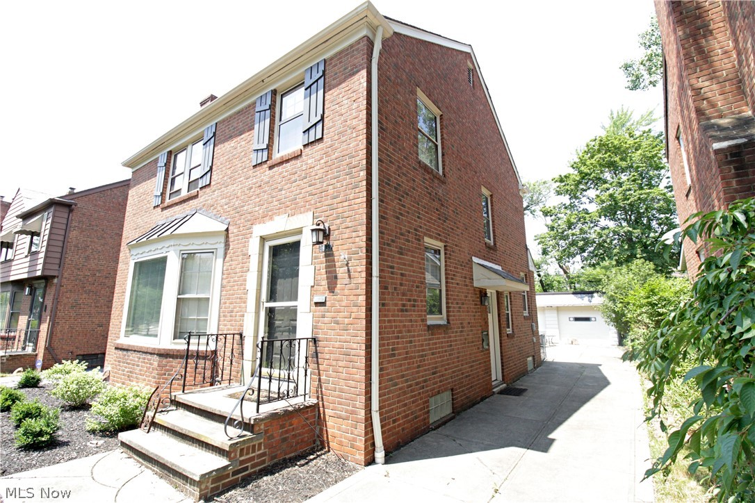 3837 Faversham Road Cleveland, OH 44118 - Photo 1 of 26