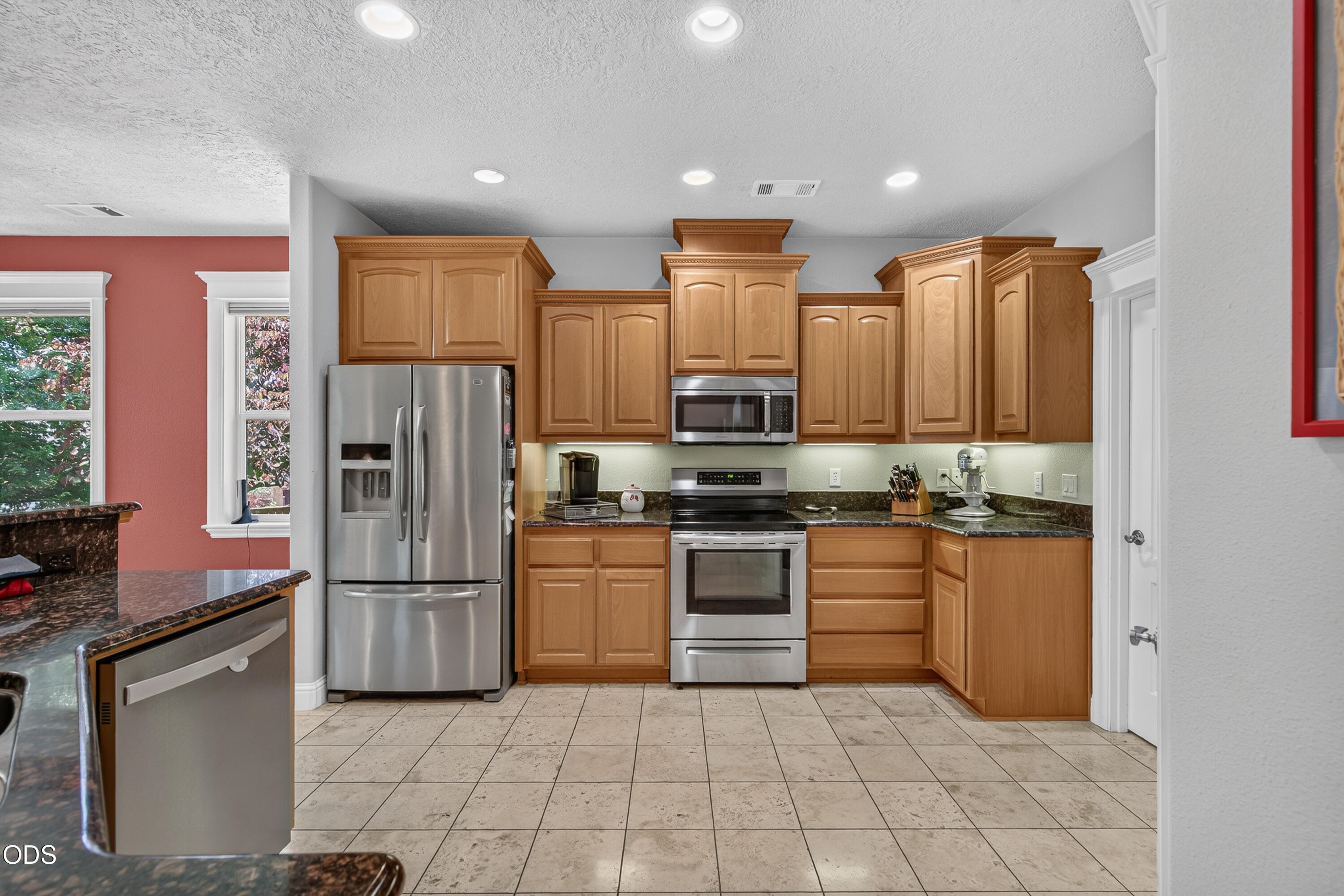 374 Leandra Lane Eagle Point, OR 97524 - Photo 14 of 37