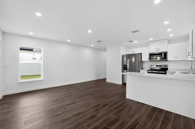 $2,299 | 4207 East Cayuga Street, Tampa, FL 33610