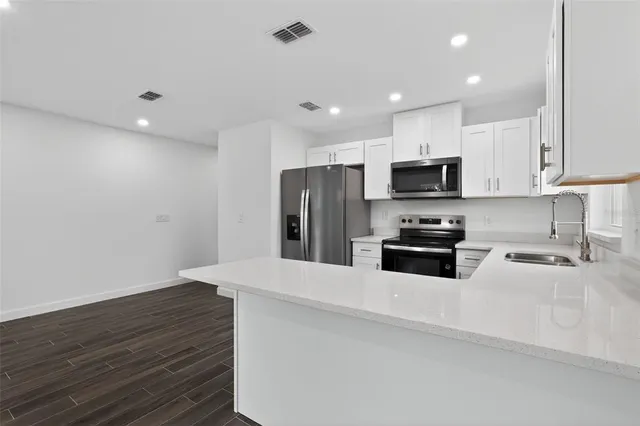 $2,299 | 4207 East Cayuga Street, Tampa, FL 33610