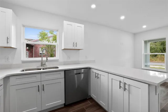 $2,299 | 4207 East Cayuga Street, Tampa, FL 33610