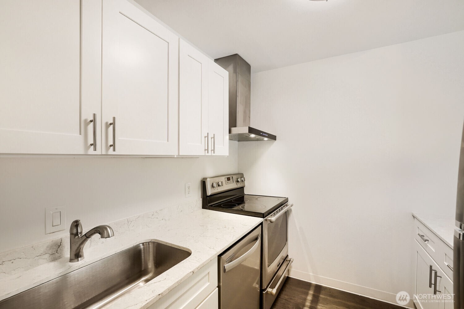 7924 212th Street Southwest, Unit 107 Edmonds, WA 98026 - Photo 6 of 17
