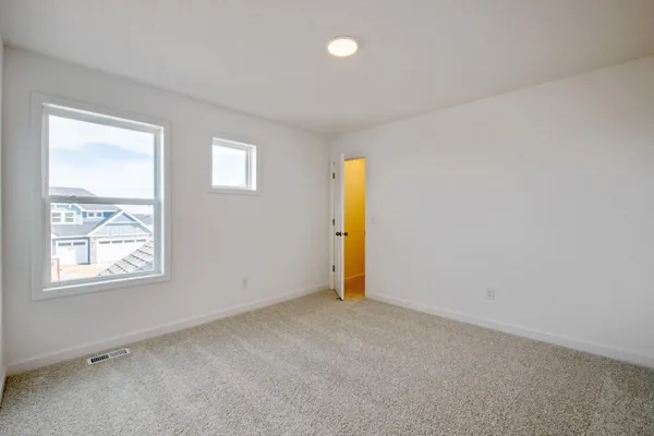 $637,565 | 2423 Tyrone Drive, Shakopee, MN 55379