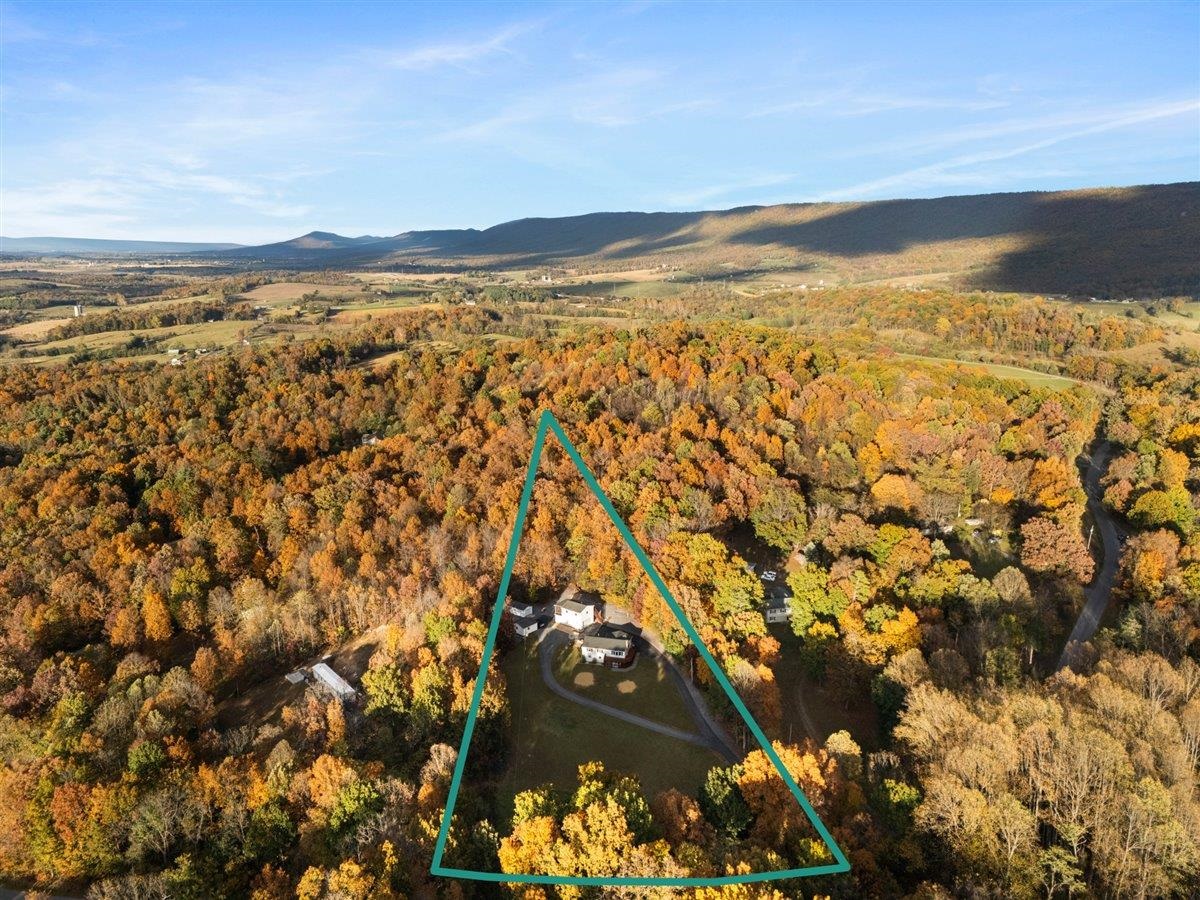 9508 Koontz Corner Road Harrisonburg, VA 22802 - Photo 11 of 55 a view of an ocean