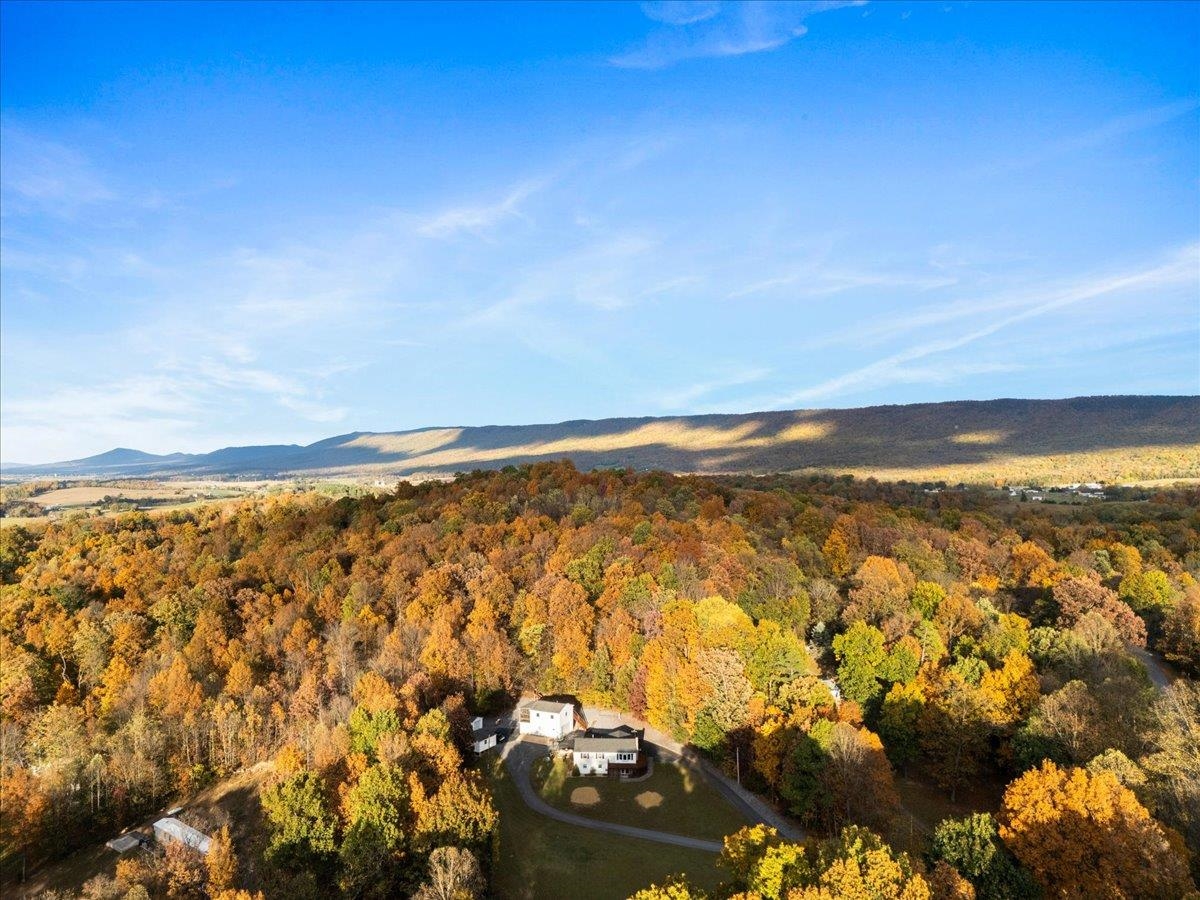 9508 Koontz Corner Road Harrisonburg, VA 22802 - Photo 12 of 55 a view of an ocean