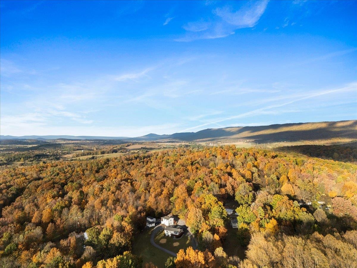 9508 Koontz Corner Road Harrisonburg, VA 22802 - Photo 13 of 55 a view of an ocean