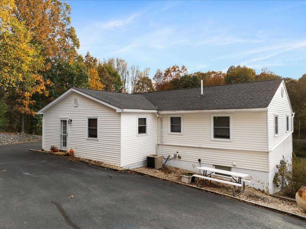 9508 Koontz Corner Road Harrisonburg, VA 22802 - Photo 16 of 55 a house view with a outdoor space