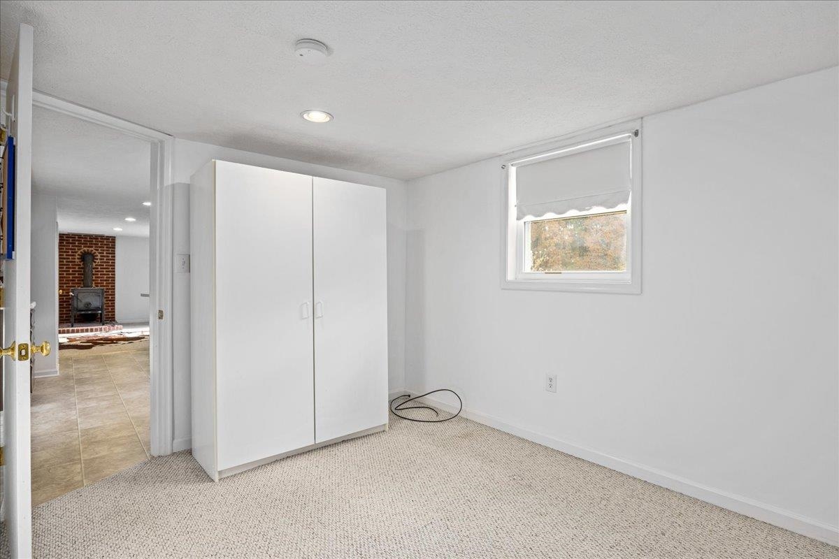 9508 Koontz Corner Road Harrisonburg, VA 22802 - Photo 36 of 55 an empty room with windows and closet