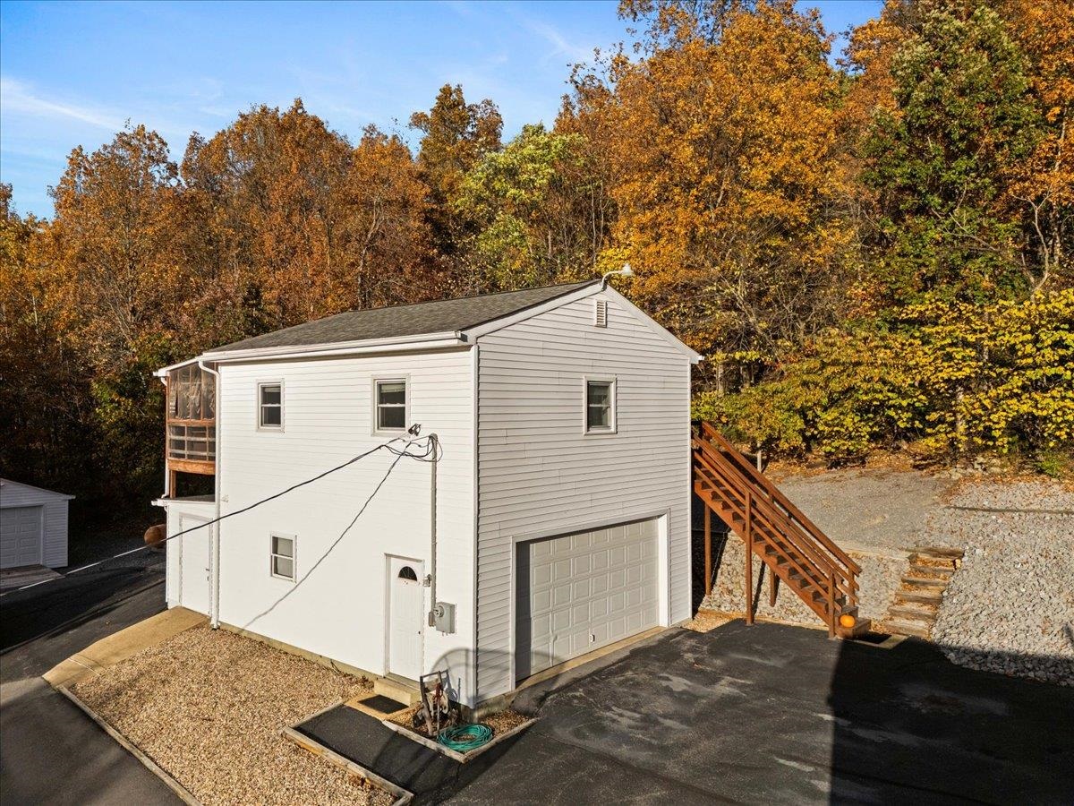 9508 Koontz Corner Road Harrisonburg, VA 22802 - Photo 38 of 55 a view of a house with a yard