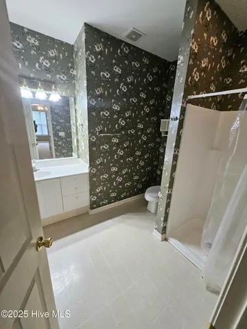 $249,900 | 4525 Sagedale Drive, Unit 204, Wilmington, NC 28405