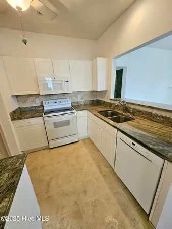 $219,900 | 4525 Sagedale Drive, Unit 204, Wilmington, NC 28405
