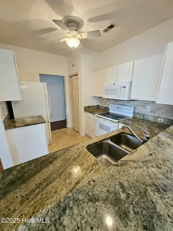 $219,900 | 4525 Sagedale Drive, Unit 204, Wilmington, NC 28405