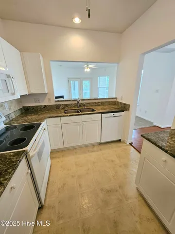 $249,900 | 4525 Sagedale Drive, Unit 204, Wilmington, NC 28405