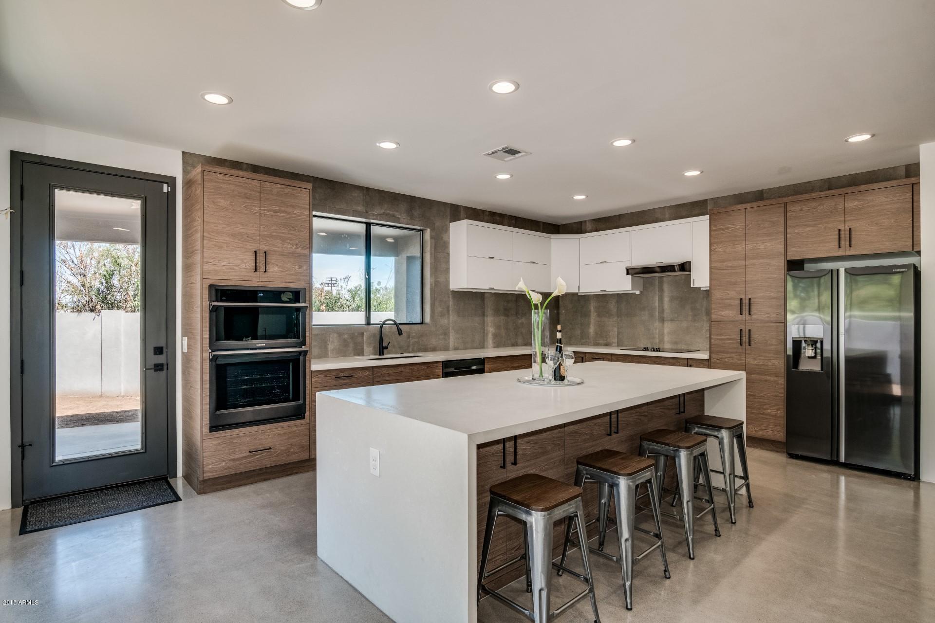 3300 North Randolph Road Phoenix, AZ 85014 - Photo 2 of 19 Randolph (7)