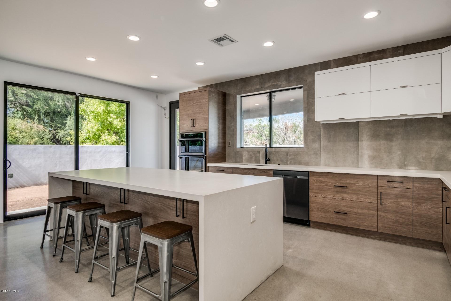3300 North Randolph Road Phoenix, AZ 85014 - Photo 7 of 19 Randolph (8)