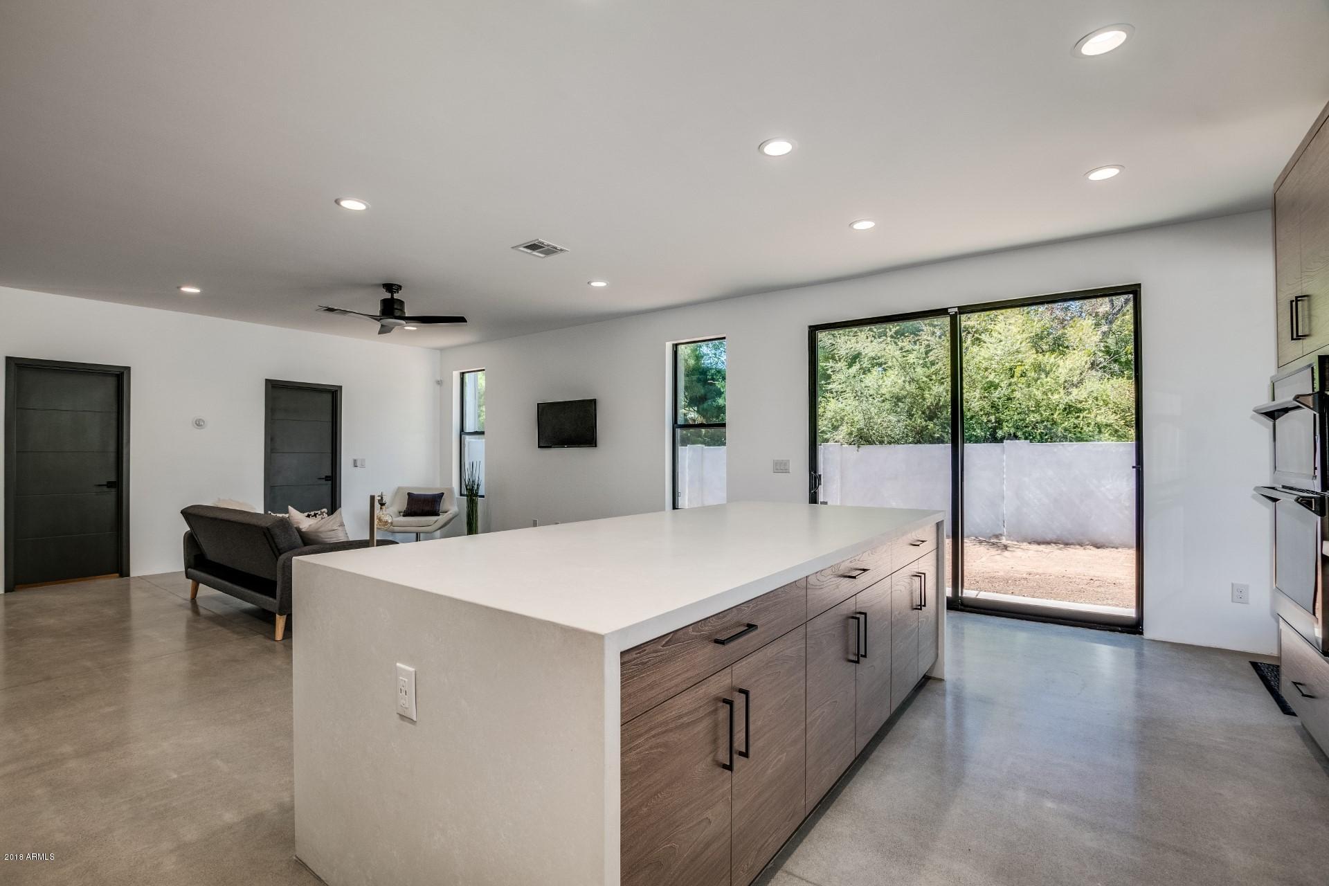 3300 North Randolph Road Phoenix, AZ 85014 - Photo 10 of 19 Randolph (12)