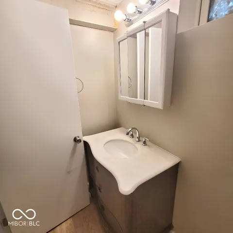 $2,500 | 4721 Rookwood Avenue, Indianapolis, IN 46208