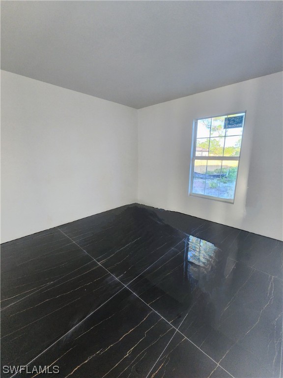 839 Dudley Ave South