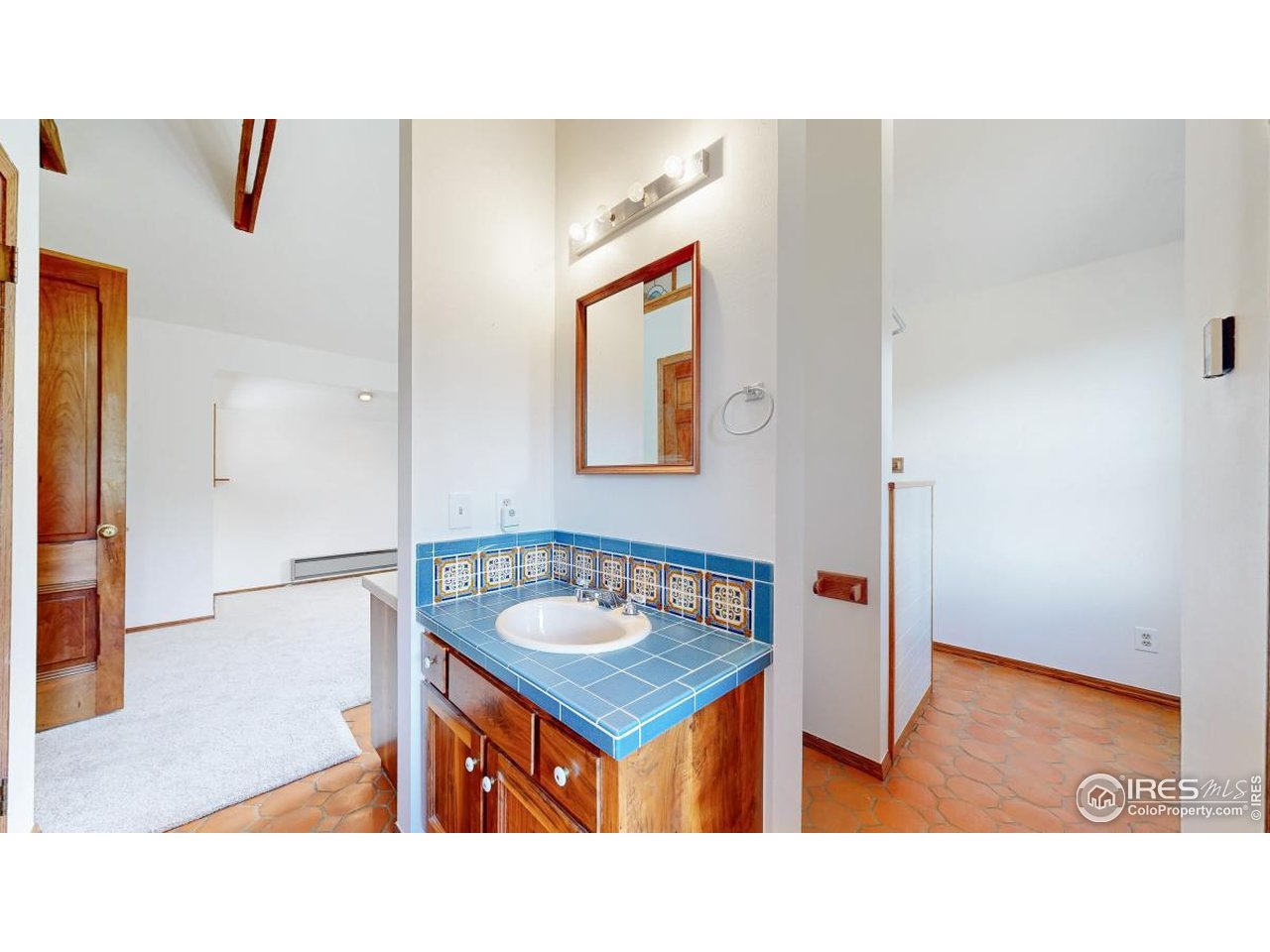 253 Apache Road Lyons, CO 80540 - Photo 16 of 32 Primary