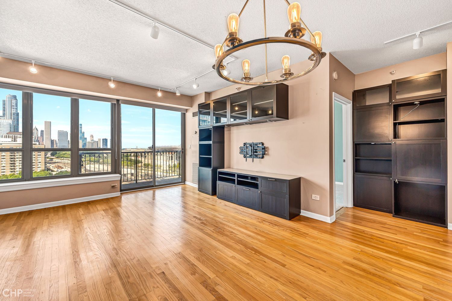 1717 South Prairie Avenue, Unit 1403 Chicago, IL 60616 - Photo 3 of 41 a view of kitchen with furniture and large window