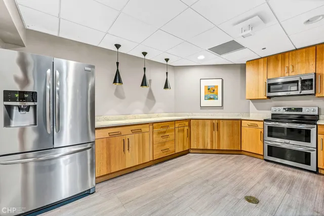 $3,100 | 1717 South Prairie Avenue, Unit 1403, Chicago, IL 60616