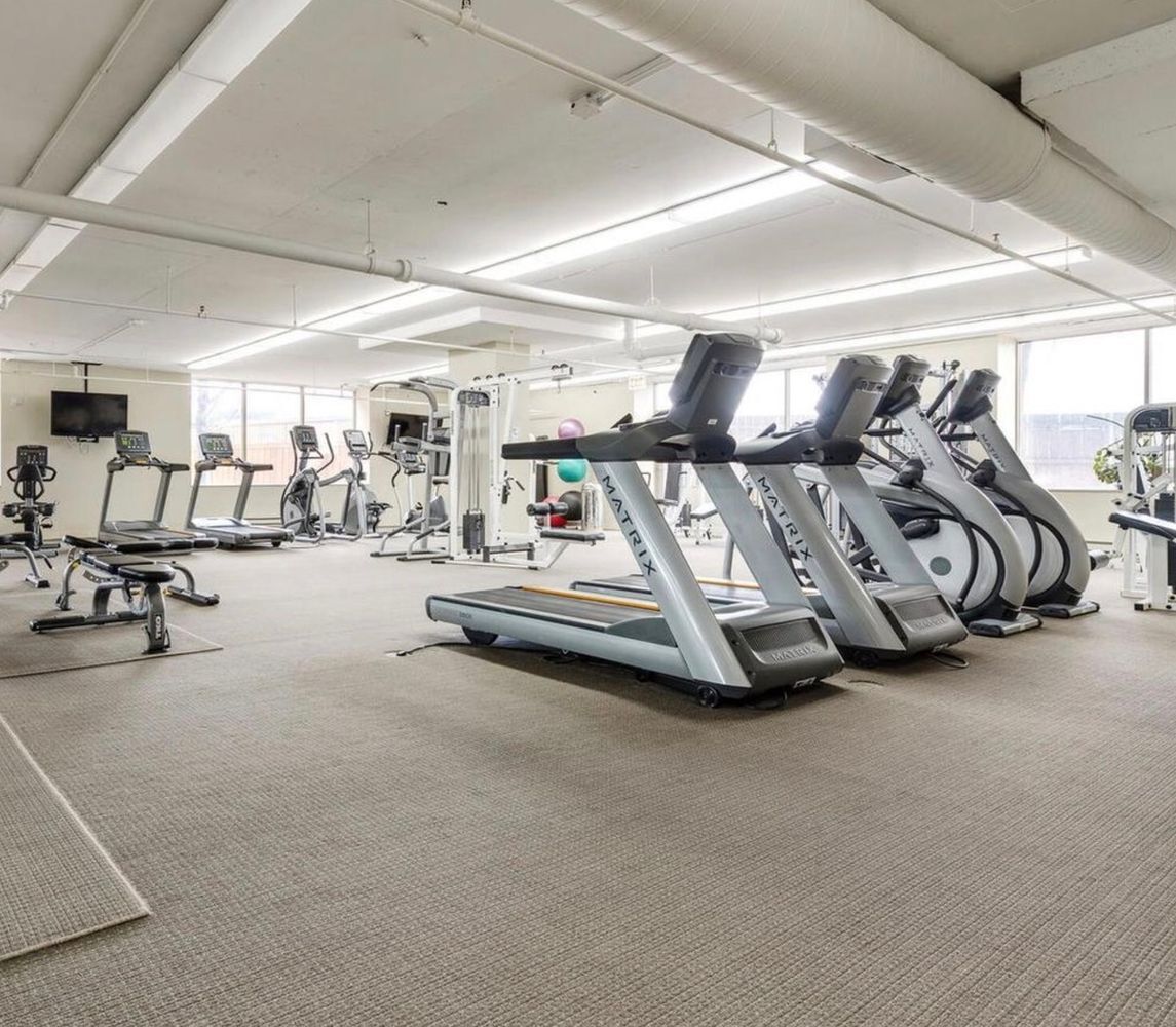 1717 South Prairie Avenue, Unit 1403 Chicago, IL 60616 - Photo 36 of 41 a view of parking garage with gym equipment