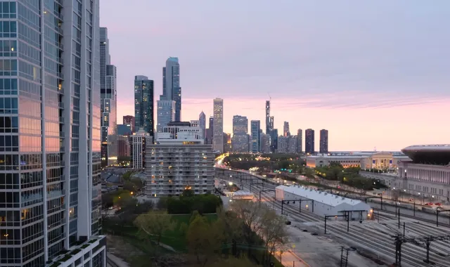 $3,100 | 1717 South Prairie Avenue, Unit 1403, Chicago, IL 60616