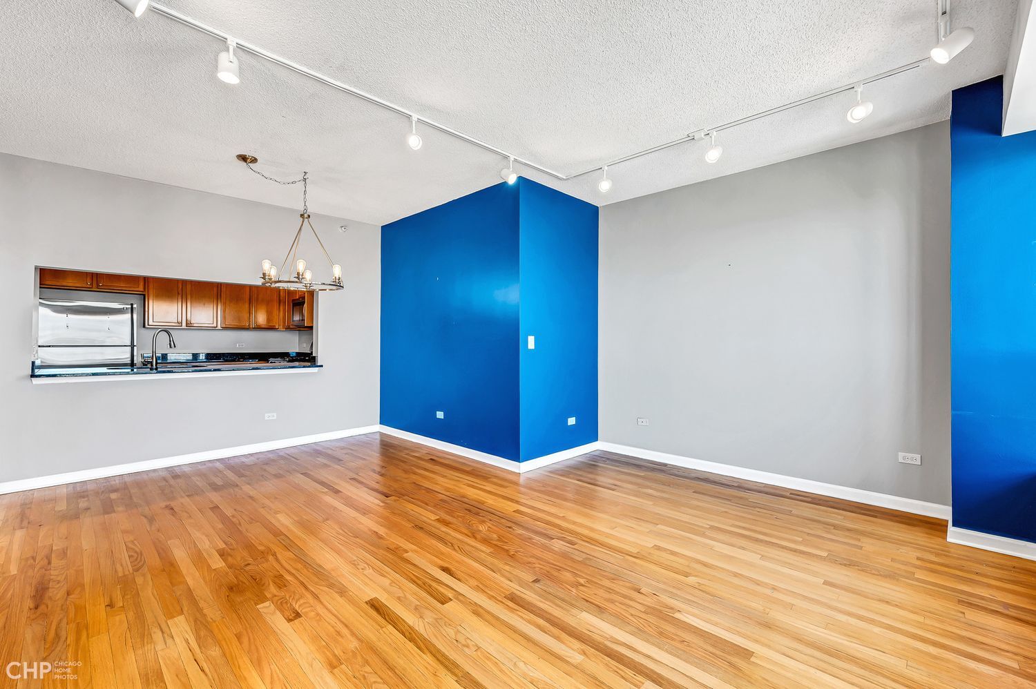 1717 South Prairie Avenue, Unit 1403 Chicago, IL 60616 - Photo 10 of 41 a view of a room with a flat screen tv