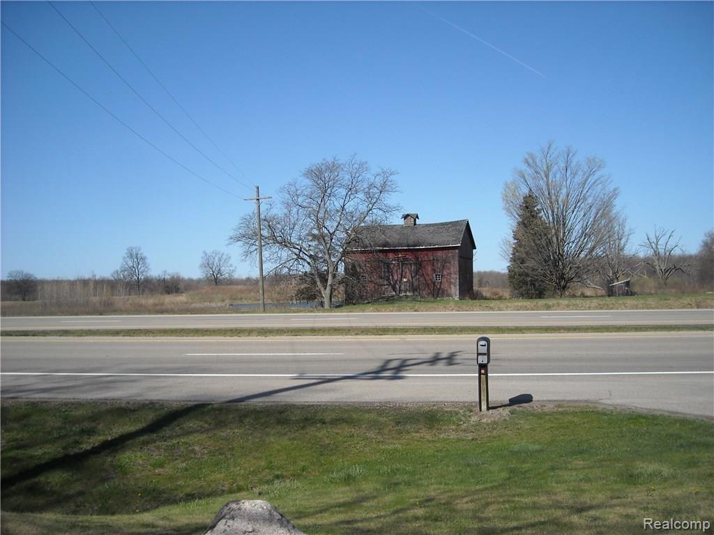 2133 South Lapeer Road Lapeer, MI 48446 - Photo 33 of 35 DSCN1043.JPG