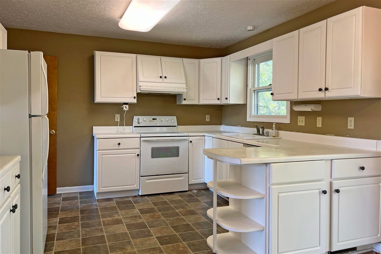 1015 Salem Road Franklin, KY 42134 - Photo 10 of 62 Gallery Image 10
