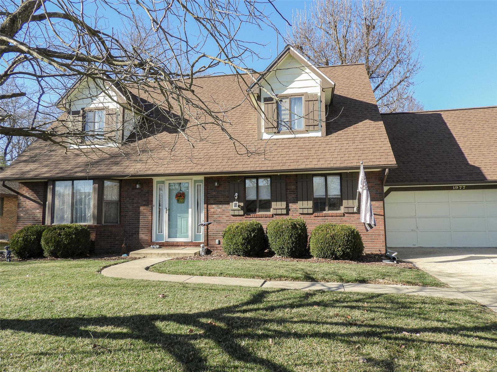 1977 Raintree Trail Collinsville, IL 62234 - Photo 3 of 53 Gallery Image 3