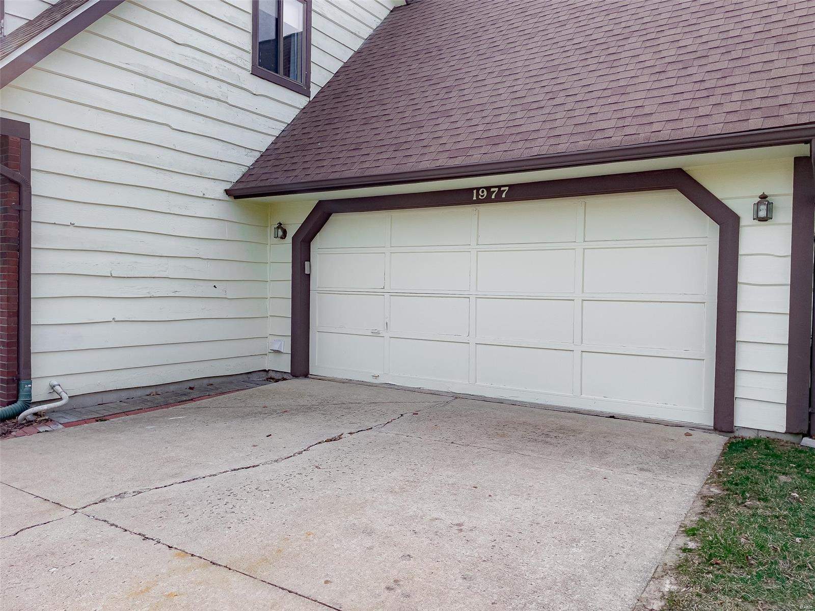 1977 Raintree Trail Collinsville, IL 62234 - Photo 4 of 53 Gallery Image 4