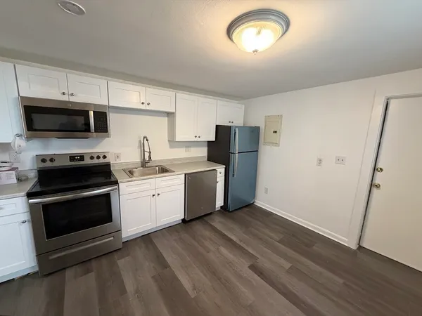 $2,800 | 149 Adams Street, Unit 149, Waltham, MA 02453