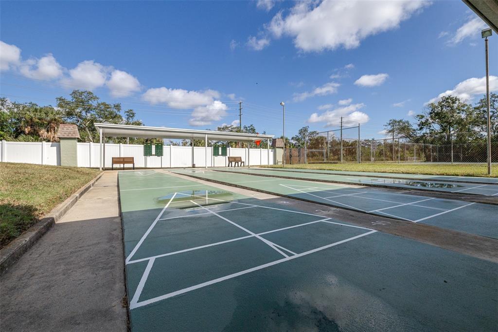 1250 South Pinellas Avenue, Unit 711 Tarpon Springs, FL 34689 - Photo 24 of 33 a view of a tennis ground