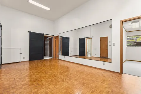 $575,000 | 4622 France Avenue South, Edina, MN 55410