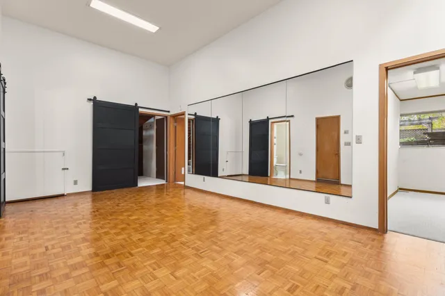 $600,000 | 4622 France Avenue South, Edina, MN 55410