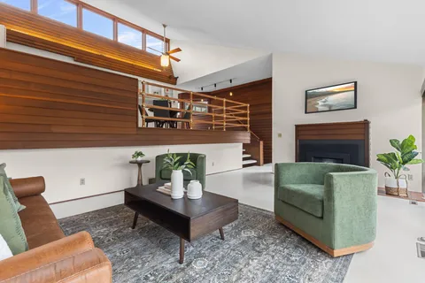 $575,000 | 4622 France Avenue South, Edina, MN 55410