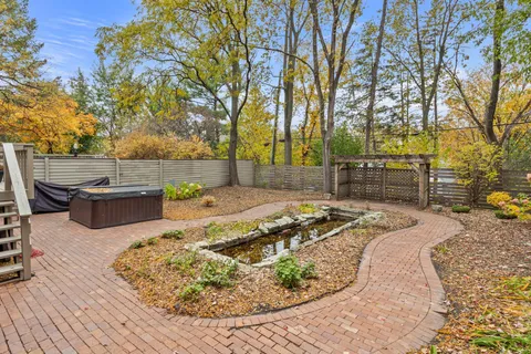 $575,000 | 4622 France Avenue South, Edina, MN 55410