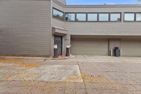 $600,000 | 4622 France Avenue South, Edina, MN 55410