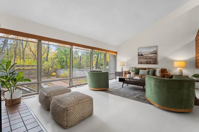 $600,000 | 4622 France Avenue South, Edina, MN 55410