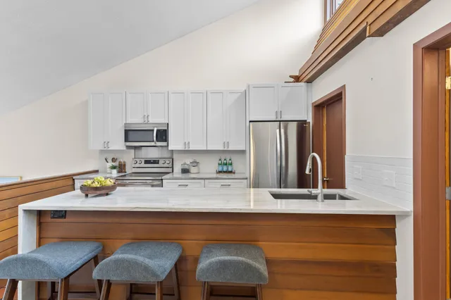 $600,000 | 4622 France Avenue South, Edina, MN 55410