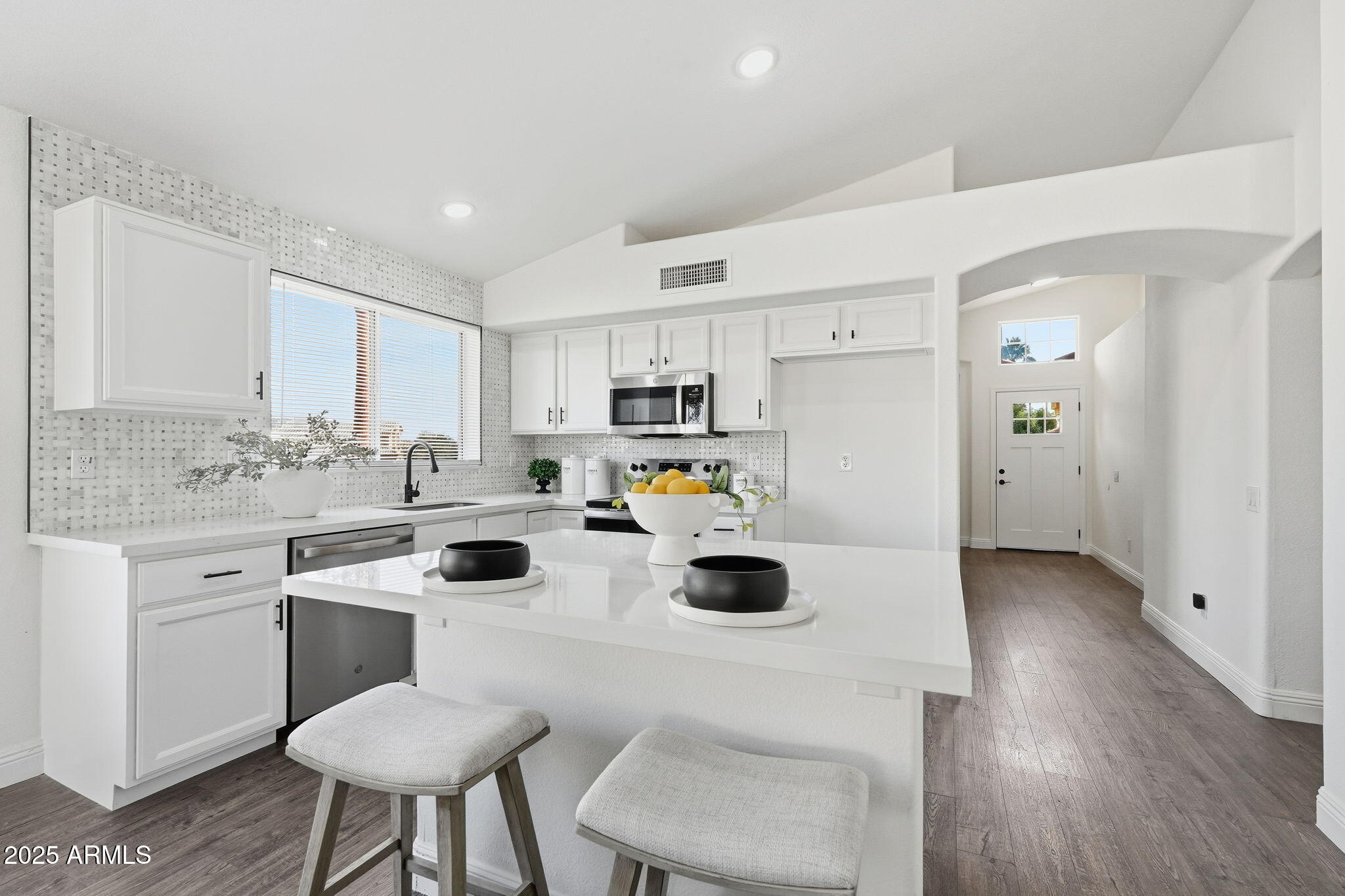 4540 East Dry Creek Road Phoenix, AZ 85044 - Photo 13 of 43 Kitchen